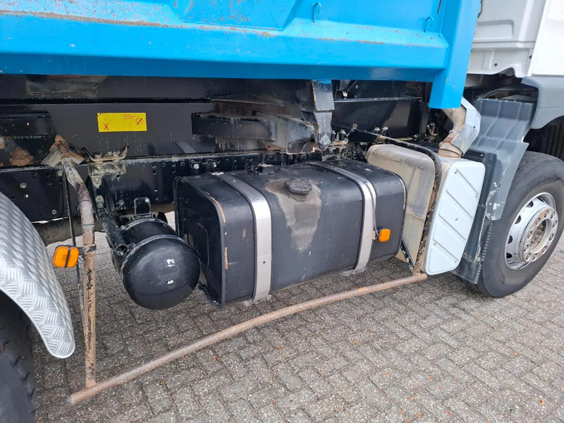 Tipper MAN TGA 26.310 / 6X4 / 2XBIG AXLE / 2SIDE TIPPER / ONLY:545423 KM / TUV:06-05-2026 / FULL-STEEL / AIRCO / MANUAL / EURO-4 / 2005: picture 17