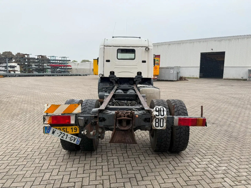 Scania 124-420 / ENGINE RUNNING / RETARDER / BIG AXLE / FULL-STEEL / ONLY: 540918 KM / OLD TACHO / AIRCO / MANUAL / EURO-3 / 2002 - Cab chassis truck: picture 4 Scania 124-420 / ENGINE RUNNING / RETARDER / BIG AXLE / FULL-STEEL / ONLY: 540918 KM / OLD TACHO / AIRCO / MANUAL / EURO-3 / 2002 - Cab chassis truck: picture 4