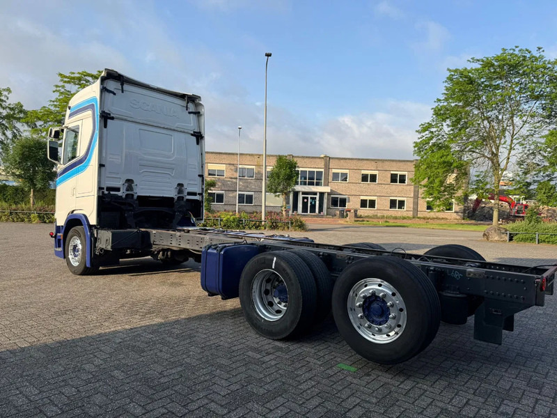 Scania NGS S500 / NL TRUCK / TUV:11-03-2026 / PARKCOOL / DOUBLE TANK / LEATHER / ALCOA / AUTOMATIC / EURO-6 / 2018 - Cab chassis truck: picture 3 Scania NGS S500 / NL TRUCK / TUV:11-03-2026 / PARKCOOL / DOUBLE TANK / LEATHER / ALCOA / AUTOMATIC / EURO-6 / 2018 - Cab chassis truck: picture 3