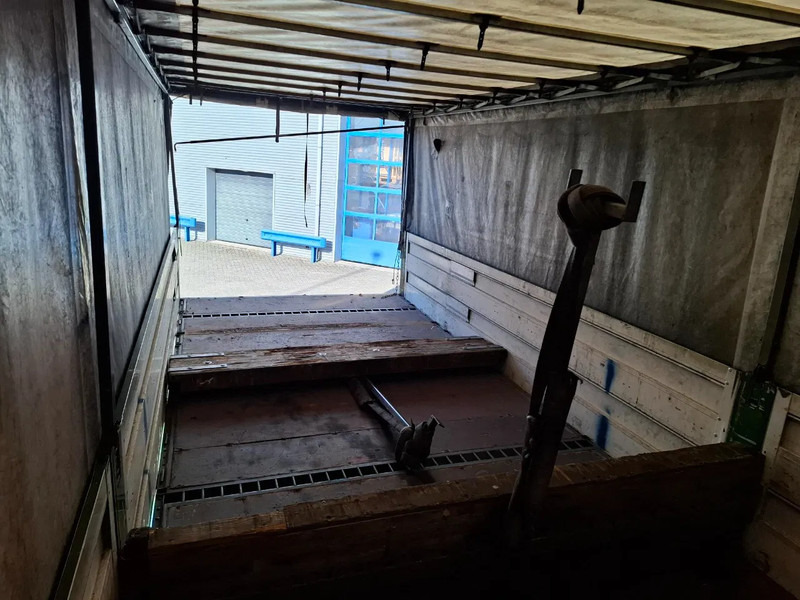 Curtainsider truck Scania R410 / GERMAN TRUCK / RETARDER / LIFT+LENKACHSE / SLIDING ROOF / SMART TACHO / PARK AIRCO / NAVI / LWDS / AUTOMATIC / EURO-6 / 2: picture 16