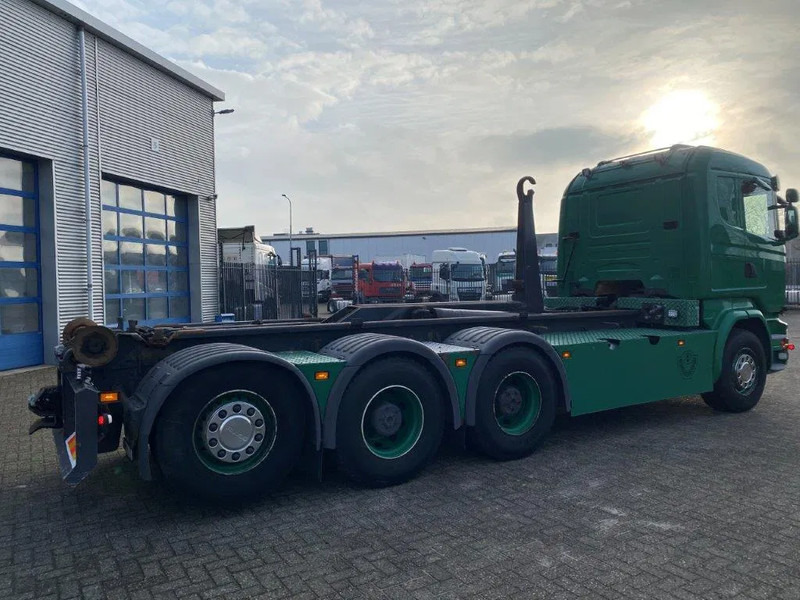 Scania R520 V8 / 8X4 / BIG AXLE / AJK HOOKLIFT 30TON / LIFT+LENKACHSE / NAVI / LEATHER / FULL-AIR / AUTOMATIC / EURO-6 / 2015 - Hook lift truck: picture 5 Scania R520 V8 / 8X4 / BIG AXLE / AJK HOOKLIFT 30TON / LIFT+LENKACHSE / NAVI / LEATHER / FULL-AIR / AUTOMATIC / EURO-6 / 2015 - Hook lift truck: picture 5