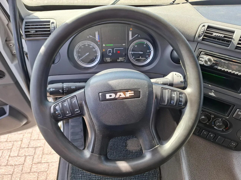 Tractor unit DAF CF 400 / NL TRUCK / TUV:12-10-2025 / ONLY:628745 KM / ACC / LWDS / AIRCO / SIDESKIRTS / AUTOMATIC / EURO-6 / 2016: picture 12