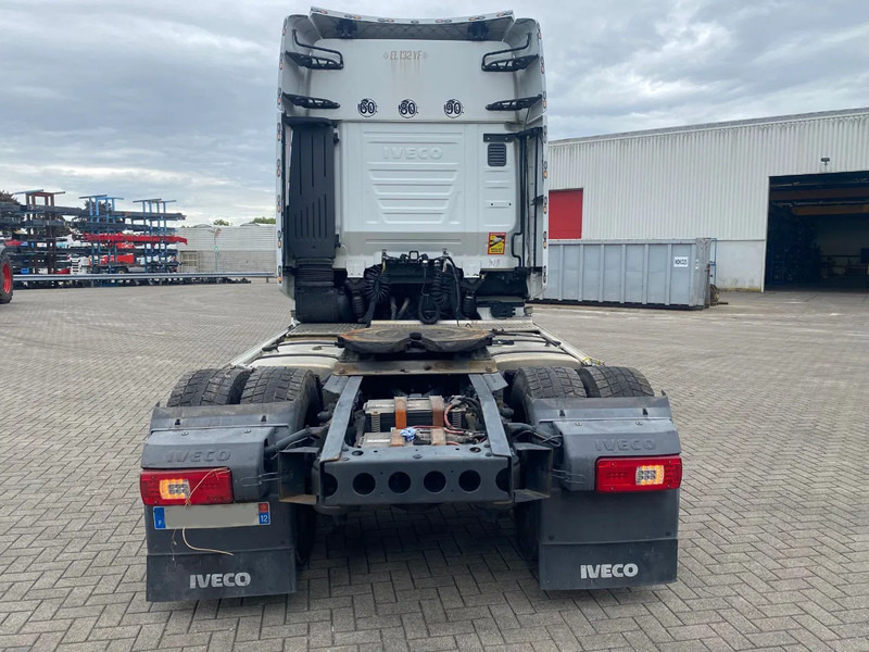 Iveco Stralis 570 XP / ENGINE RUNNING / INTARDER / PARKCOOL / DOUBLE TANK / NAVI / LEATHER / ONLY:749717 KM / ALCOA / EURO-6 / 2017 - Tractor unit: picture 4 Iveco Stralis 570 XP / ENGINE RUNNING / INTARDER / PARKCOOL / DOUBLE TANK / NAVI / LEATHER / ONLY:749717 KM / ALCOA / EURO-6 / 2017 - Tractor unit: picture 4