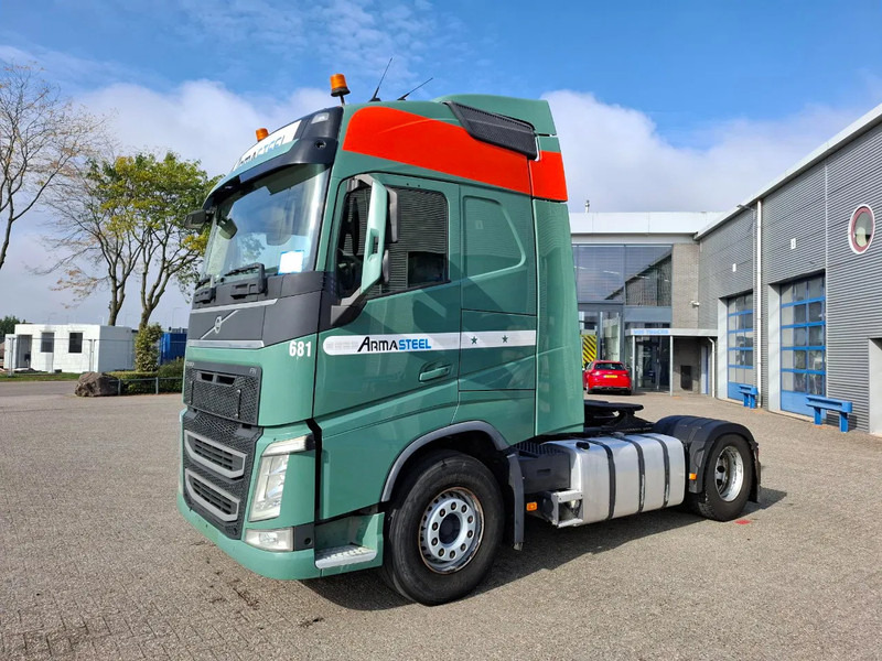 Volvo FH4-460 / VEB+ / DOUBLE TANK / FRIDGE / AIRCO / AUTOMATIC / EURO-6 / 2014 - Tractor unit: picture 1 Volvo FH4-460 / VEB+ / DOUBLE TANK / FRIDGE / AIRCO / AUTOMATIC / EURO-6 / 2014 - Tractor unit: picture 1