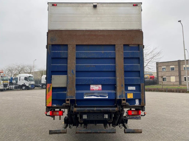 Volvo FM11-330 / LOW KM'S:472120 KM / LWDS / FULL-AIR / NAVI / CURTAIN SAILS / PLATFORM 2500KG / AUTOMATIC / EURO-6 / 2016 - Curtainsider truck: picture 4 Volvo FM11-330 / LOW KM'S:472120 KM / LWDS / FULL-AIR / NAVI / CURTAIN SAILS / PLATFORM 2500KG / AUTOMATIC / EURO-6 / 2016 - Curtainsider truck: picture 4