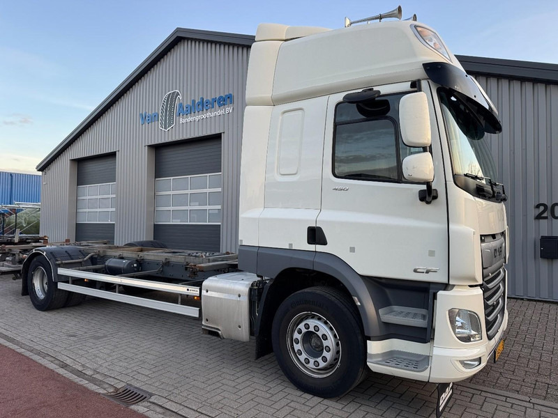 DAF CF450 FA, BDF Rahmen, Jost Hubschwing, 2 x Talson Alu-Box - Container transporter/ Swap body truck: picture 2 DAF CF450 FA, BDF Rahmen, Jost Hubschwing, 2 x Talson Alu-Box - Container transporter/ Swap body truck: picture 2