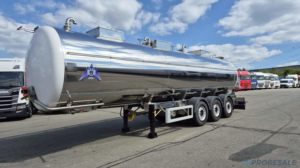 OSTATNÍ SEKA SPSTT/11C/38A1 - Potravinářská cisterna výpustná 31 m3 - 3 komory - Tank semi-trailer: picture 2 OSTATNÍ SEKA SPSTT/11C/38A1 - Potravinářská cisterna výpustná 31 m3 - 3 komory - Tank semi-trailer: picture 2