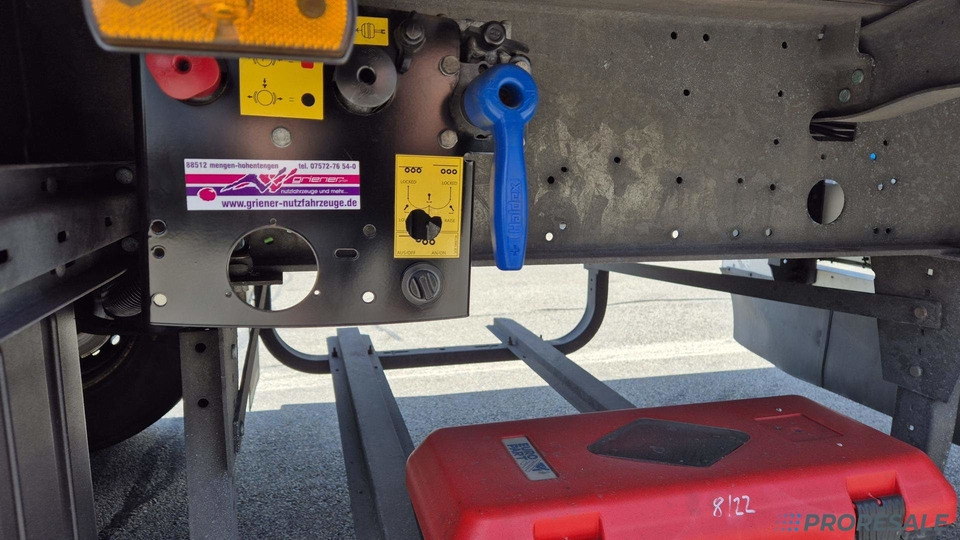 Closed box semi-trailer SCHMITZ SKO 24/L - 13.62 skříňový - dvojitá podlaha: picture 7 Closed box semi-trailer SCHMITZ SKO 24/L - 13.62 skříňový - dvojitá podlaha: picture 7