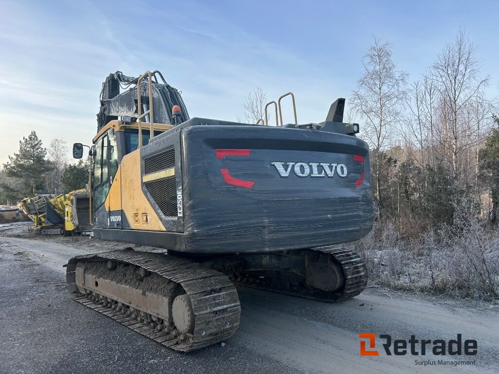 2014 Beltegraver 29 ton Volvo EC250 EL - Construction machinery: picture 4 2014 Beltegraver 29 ton Volvo EC250 EL - Construction machinery: picture 4