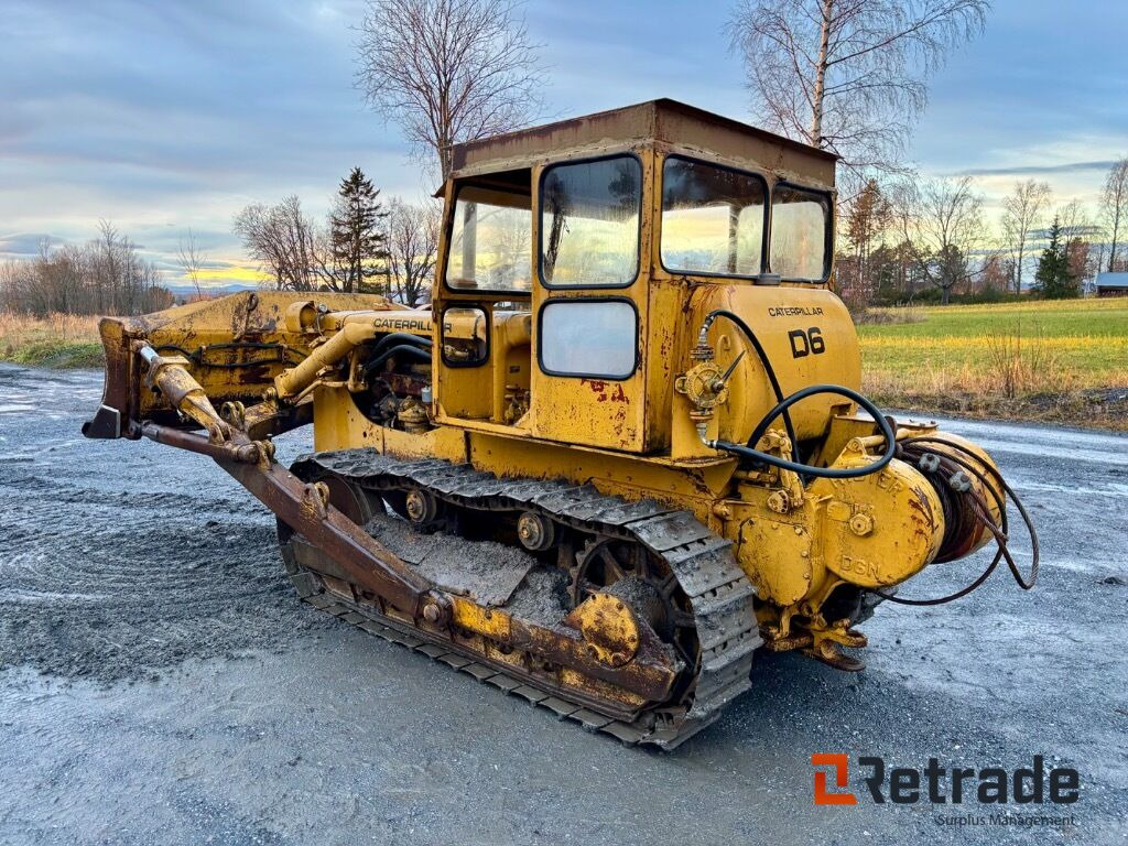 Bandschaktare CAT D6B - Construction machinery: picture 2 Bandschaktare CAT D6B - Construction machinery: picture 2