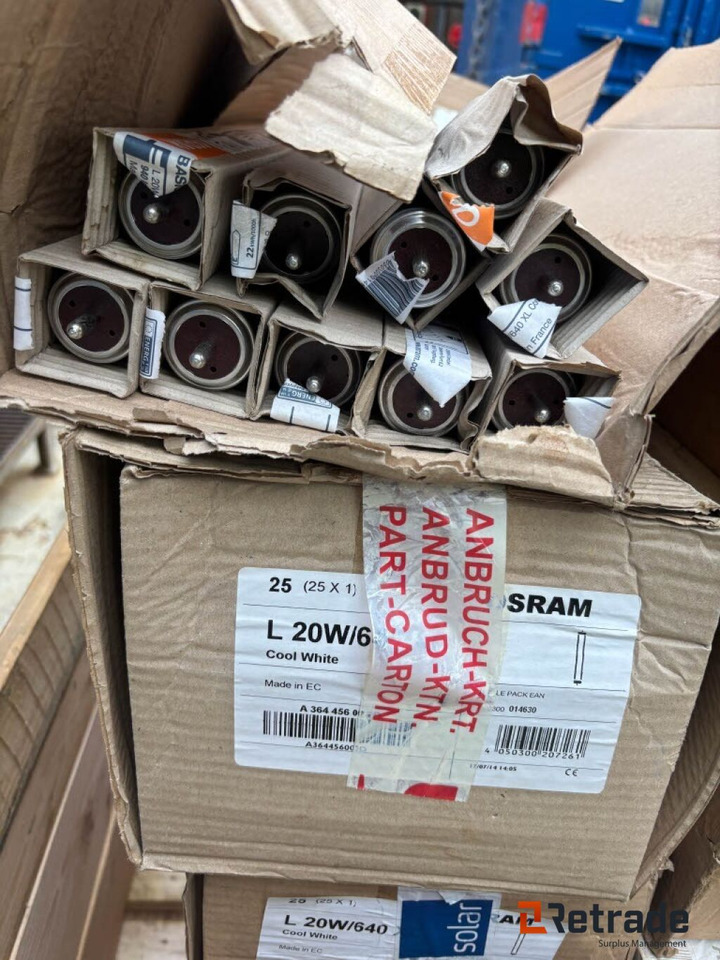 Diverse lystoffrør , 3 paller - Tool/ Equipment: picture 2 Diverse lystoffrør , 3 paller - Tool/ Equipment: picture 2