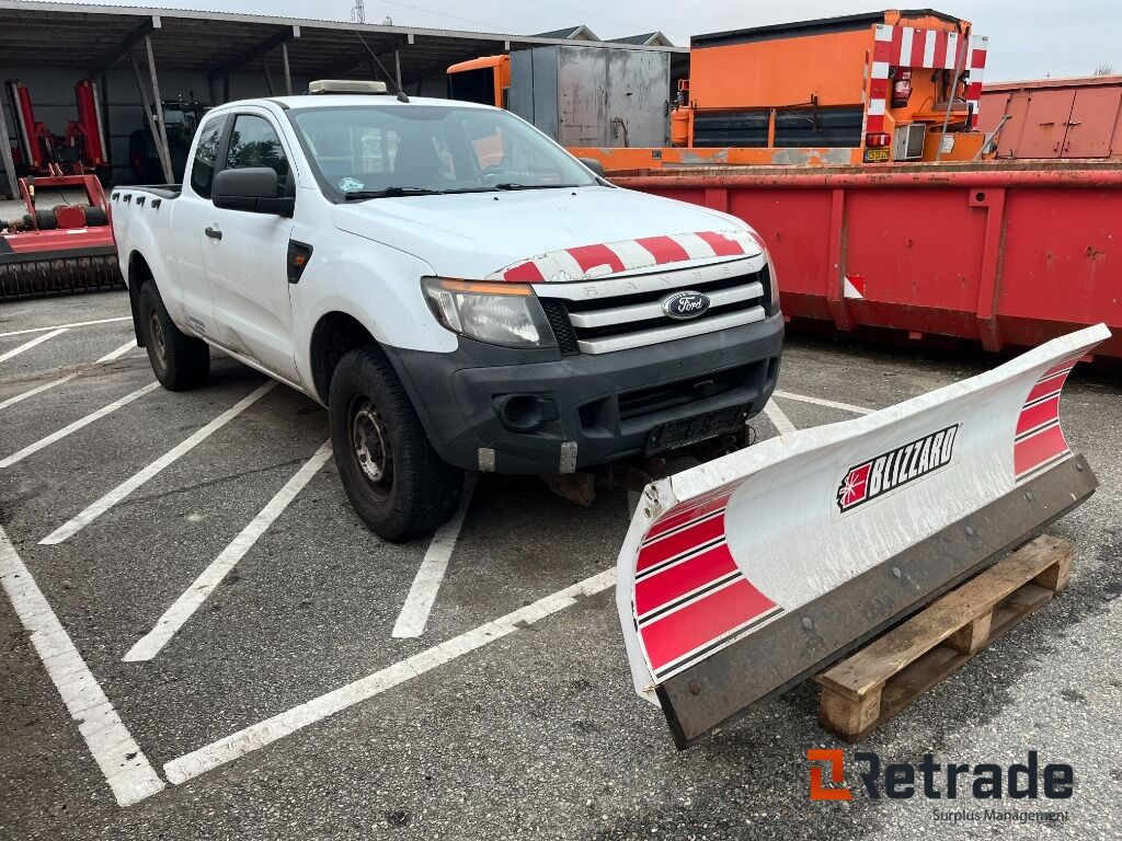 Ford Ranger 2.2 Tdci Rab Cab 4x4 Manuel med sneplov - Car: picture 4 Ford Ranger 2.2 Tdci Rab Cab 4x4 Manuel med sneplov - Car: picture 4