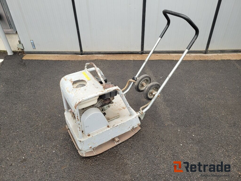 Markvibrator vibroplatta Swepac F140 / F 1947 - Construction equipment: picture 1 Markvibrator vibroplatta Swepac F140 / F 1947 - Construction equipment: picture 1