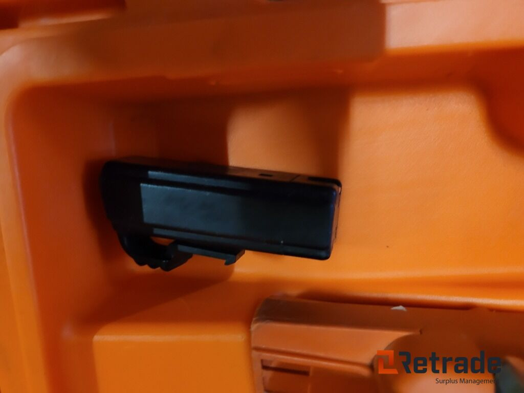 Paket med två st bultpistoler SPIT PULSA samt spik - Construction equipment: picture 4 Paket med två st bultpistoler SPIT PULSA samt spik - Construction equipment: picture 4