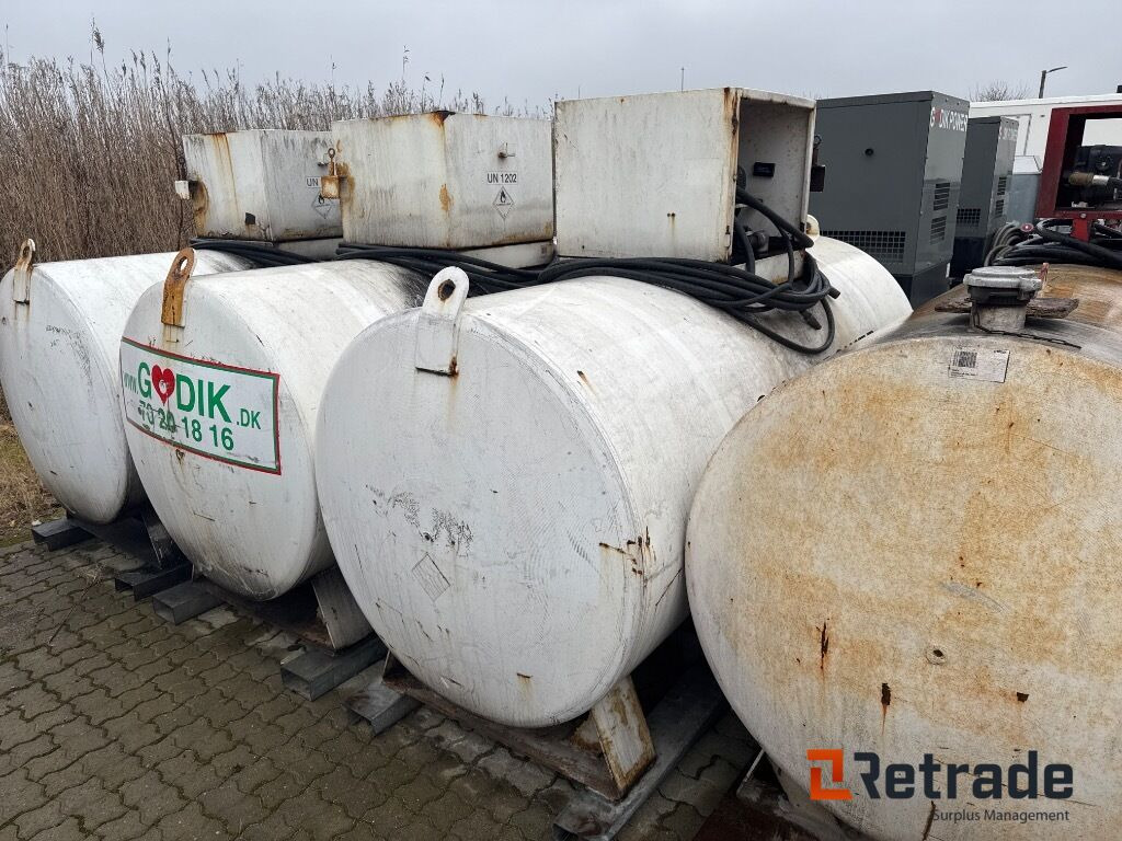 ROUG 2700ltr. Tank m. Pumpe ( A0020030) - Storage tank: picture 3 ROUG 2700ltr. Tank m. Pumpe ( A0020030) - Storage tank: picture 3