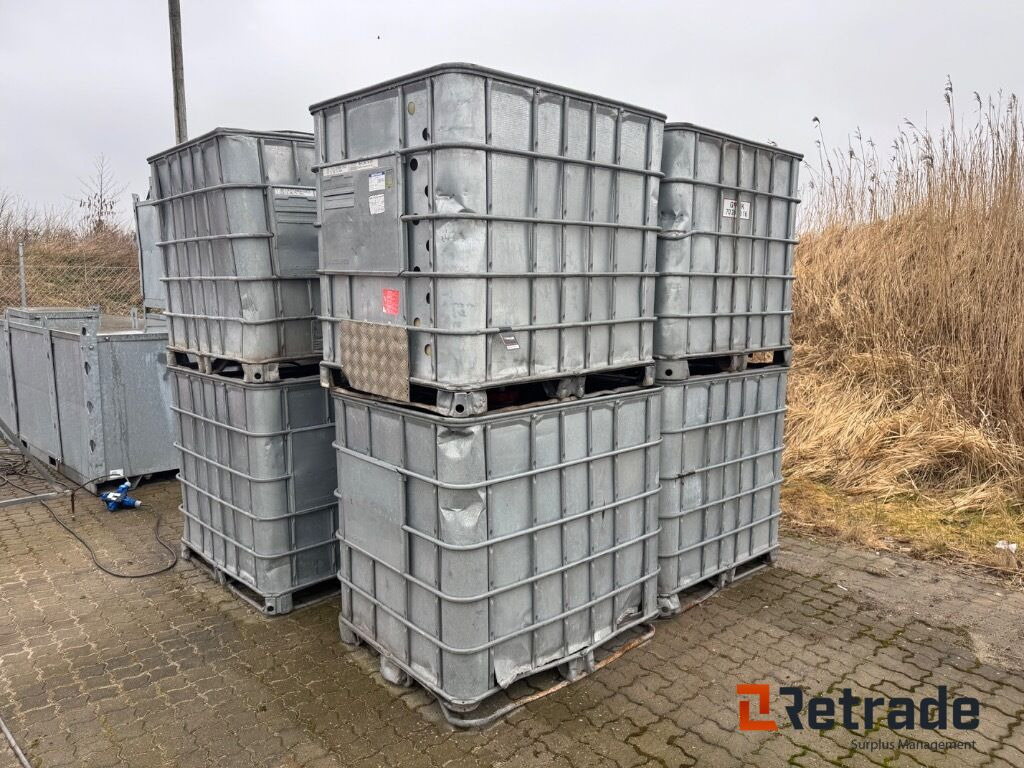 SCHÜTZ 1000ltr tanke - Storage tank: picture 1 SCHÜTZ 1000ltr tanke - Storage tank: picture 1