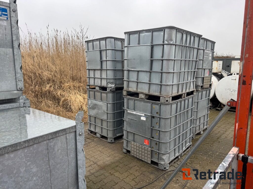 SCHÜTZ 1000ltr tanke - Storage tank: picture 3 SCHÜTZ 1000ltr tanke - Storage tank: picture 3