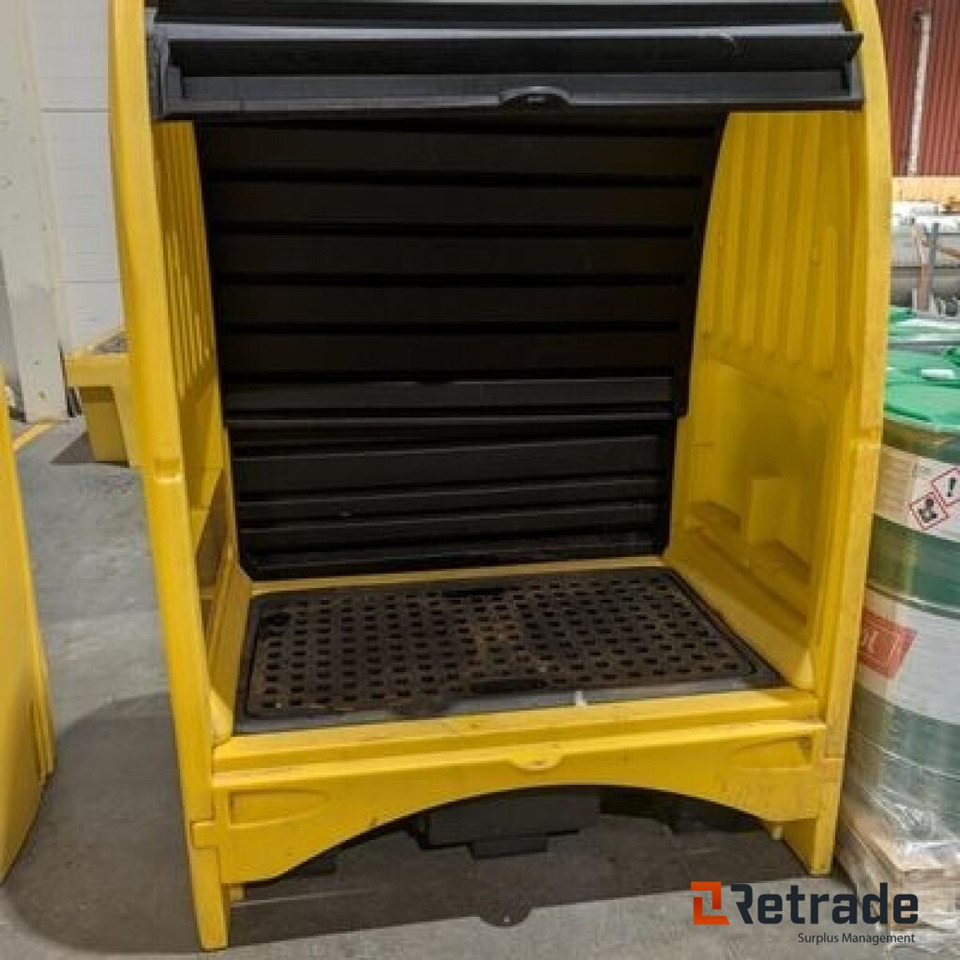 Skap for oljefat / cabinets oil drum storage - Tool/ Equipment: picture 2 Skap for oljefat / cabinets oil drum storage - Tool/ Equipment: picture 2