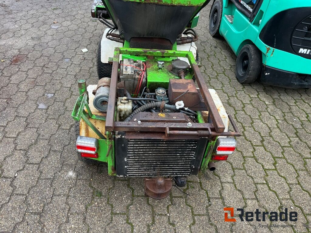 Redskabsbærer EGHOLM Kompaktbærer Med Egholm frontkost - Utility/ Special vehicle: picture 5 Redskabsbærer EGHOLM Kompaktbærer Med Egholm frontkost - Utility/ Special vehicle: picture 5