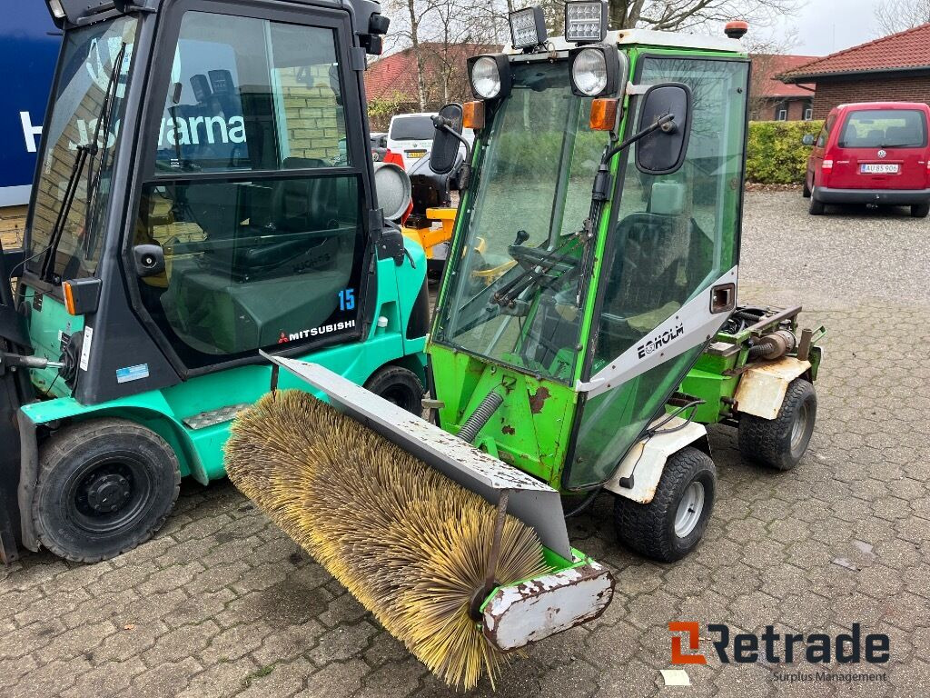 Redskabsbærer EGHOLM Kompaktbærer Med Egholm frontkost - Utility/ Special vehicle: picture 1 Redskabsbærer EGHOLM Kompaktbærer Med Egholm frontkost - Utility/ Special vehicle: picture 1