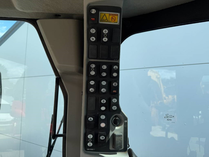 Grader Cat 140M3 - Pushblock / Ripper / Joystick Controls: picture 11 Grader Cat 140M3 - Pushblock / Ripper / Joystick Controls: picture 11