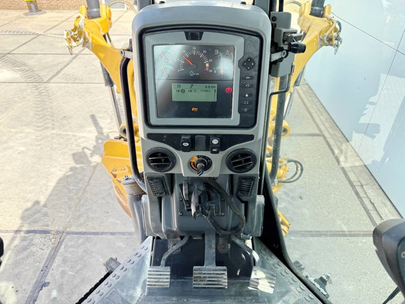 Grader Cat 140M3 - Pushblock / Ripper / Joystick Controls: picture 7 Grader Cat 140M3 - Pushblock / Ripper / Joystick Controls: picture 7