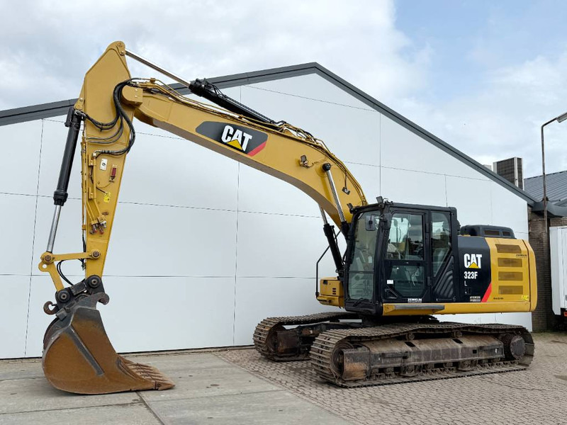 Cat 323FL - German Machine / Rear + Side Camera - Crawler excavator: picture 2 Cat 323FL - German Machine / Rear + Side Camera - Crawler excavator: picture 2
