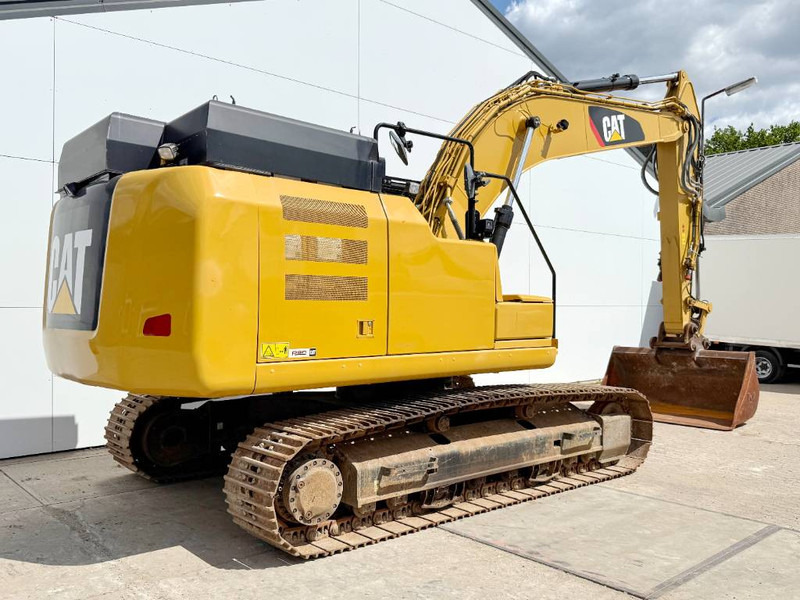 Cat 323FL Z-Line Full Electric - 300kWh Capacity - Crawler excavator: picture 5 Cat 323FL Z-Line Full Electric - 300kWh Capacity - Crawler excavator: picture 5