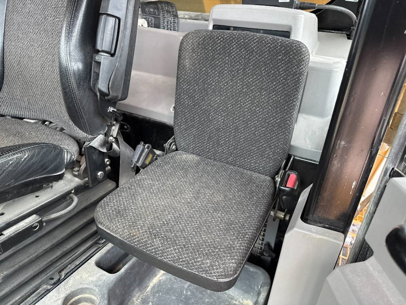 Rigid dumper/ Rock truck Cat 777G - German Machine / TOP Condition!: picture 9