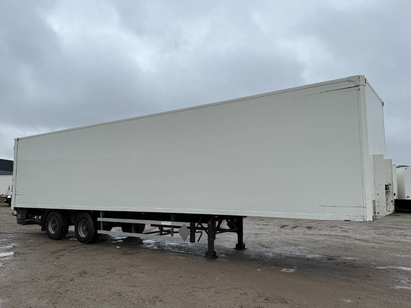 Groenewegen DRO-12-20 B - Tailgate / Forced Steering - Closed box semi-trailer: picture 5 Groenewegen DRO-12-20 B - Tailgate / Forced Steering - Closed box semi-trailer: picture 5
