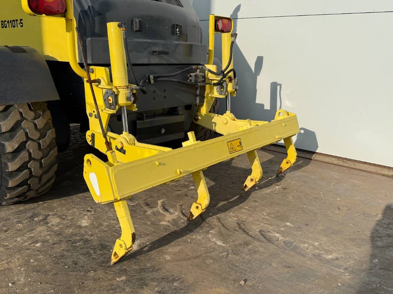 Grader HBM BG110T-5 -  Front Blade + Ripper / TRIMBLE AS400: picture 18