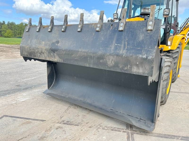 New Backhoe loader JCB 3DX / 3CX Plus 4WD - 4/1 Bucket / Hammer Lines: picture 8 New Backhoe loader JCB 3DX / 3CX Plus 4WD - 4/1 Bucket / Hammer Lines: picture 8