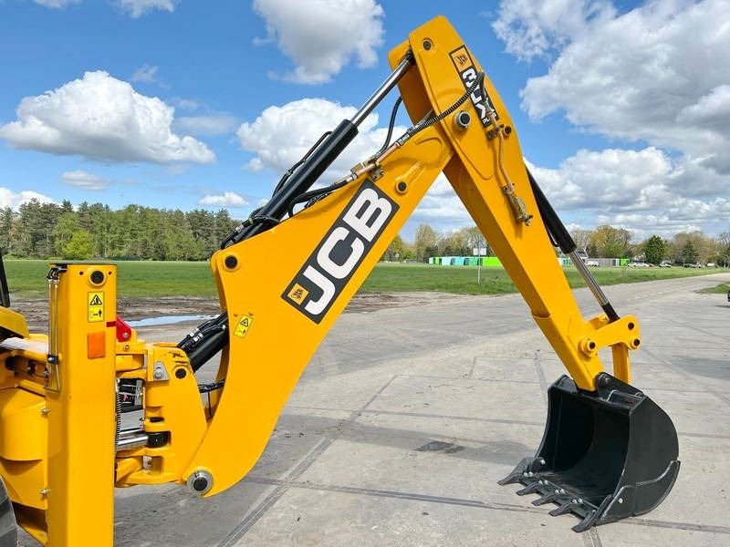 New Backhoe loader JCB 3DX / 3CX Plus 4WD - 4/1 Bucket / Hammer Lines: picture 12 New Backhoe loader JCB 3DX / 3CX Plus 4WD - 4/1 Bucket / Hammer Lines: picture 12