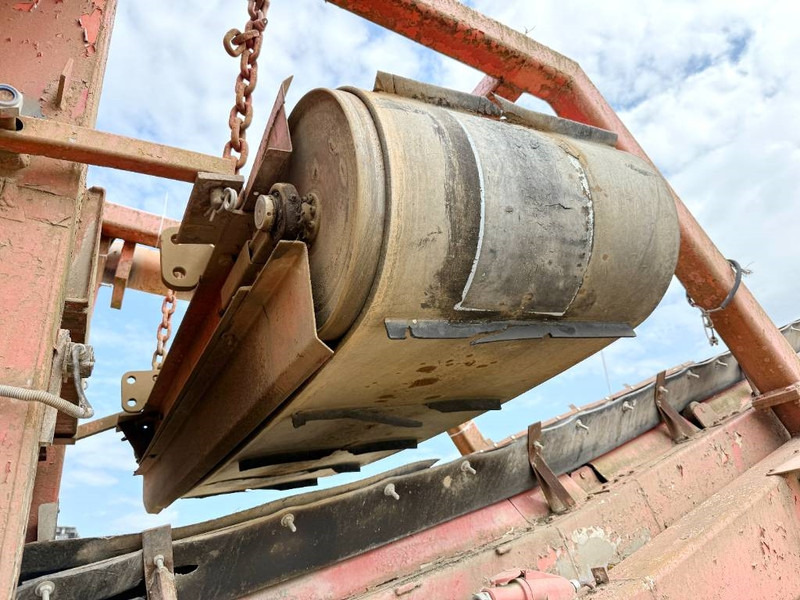 Mobile crusher Kleemann MRB130RH - German Machine / Return Conveyor: picture 16