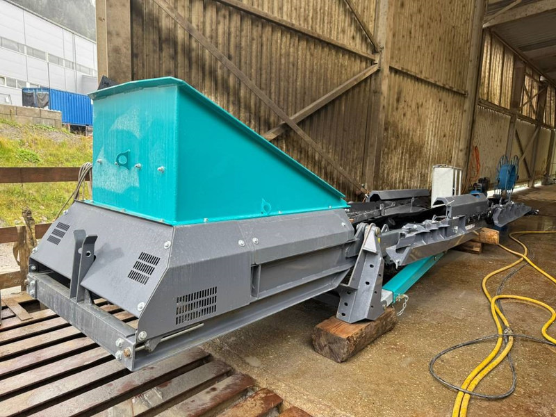 Screener Powerscreen Warrior 2400 - Only 1000 Hours! Extra Conveyor: picture 16