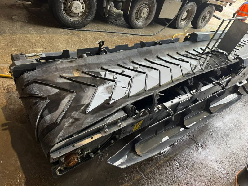 Screener Powerscreen Warrior 2400 - Only 1000 Hours! Extra Conveyor: picture 15