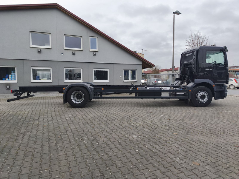 MAN TGM 18.320 TGM 18.320 4x2 BL CH Fahrgestell Euro 6 Rechtslenker - Cab chassis truck: picture 4 MAN TGM 18.320 TGM 18.320 4x2 BL CH Fahrgestell Euro 6 Rechtslenker - Cab chassis truck: picture 4