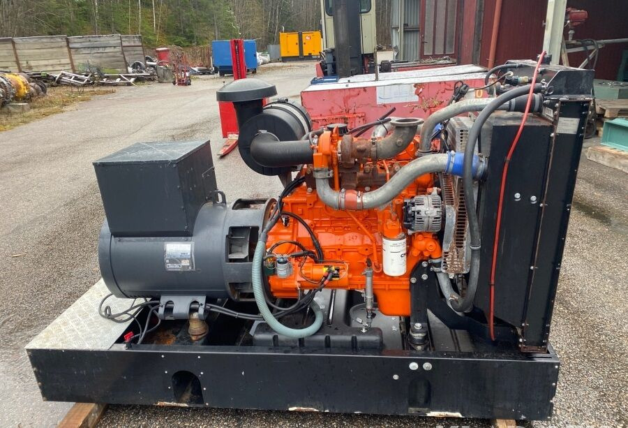 Diversen ECP34 2S4 - Iveco Engine,126kVA,New oils, filters, Mecc Alte ECP34 2S4 - Generator set: picture 3 Diversen ECP34 2S4 - Iveco Engine,126kVA,New oils, filters, Mecc Alte ECP34 2S4 - Generator set: picture 3