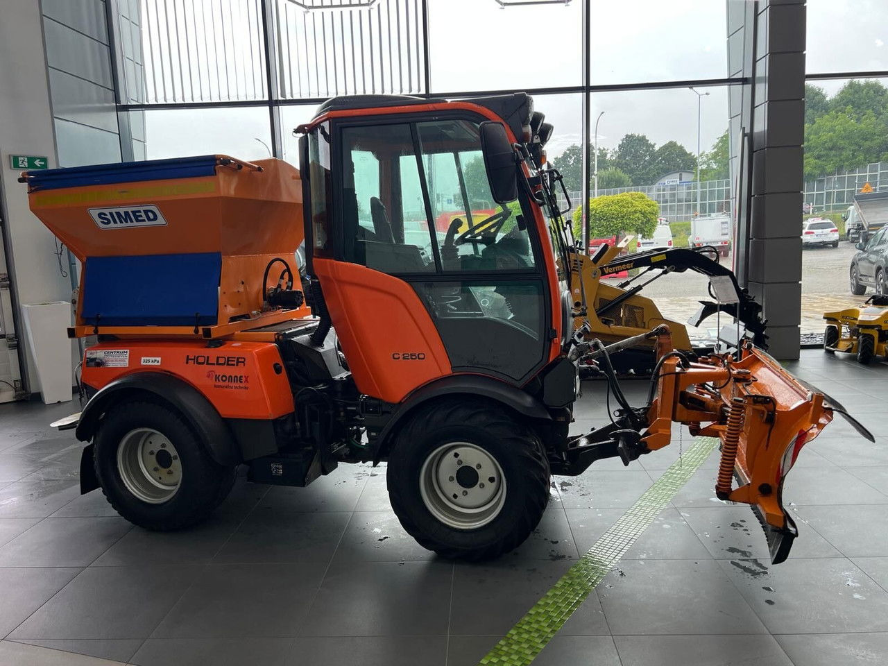 Holder C250 4X4 / LOW MTH / 1 Owner / Kubota Engine - Electric utility vehicle: picture 4 Holder C250 4X4 / LOW MTH / 1 Owner / Kubota Engine - Electric utility vehicle: picture 4