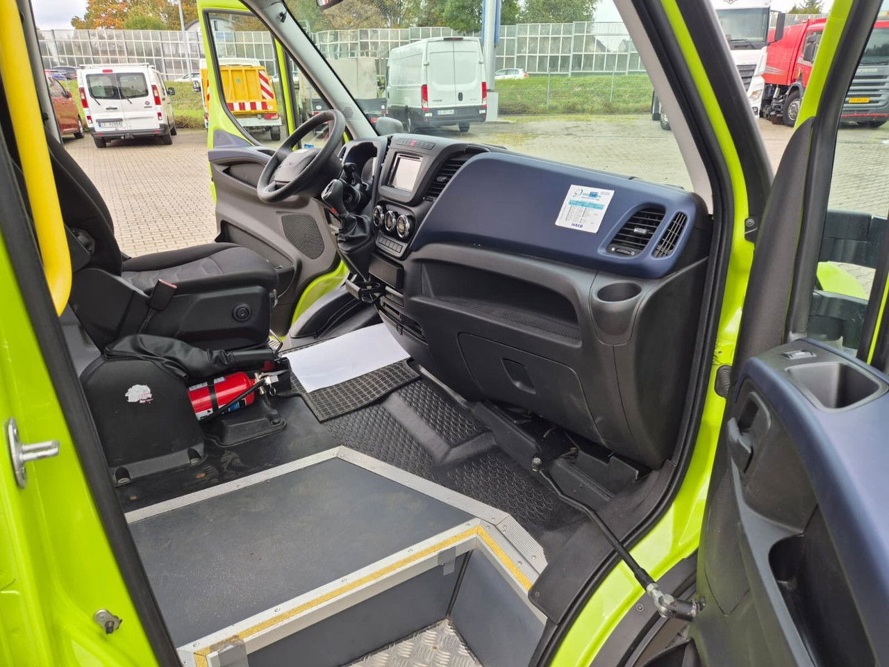 Leasing of  Iveco Daily 35S12 Hi-Matic / 10 Seats / Super Condition Iveco Daily 35S12 Hi-Matic / 10 Seats / Super Condition: picture 22