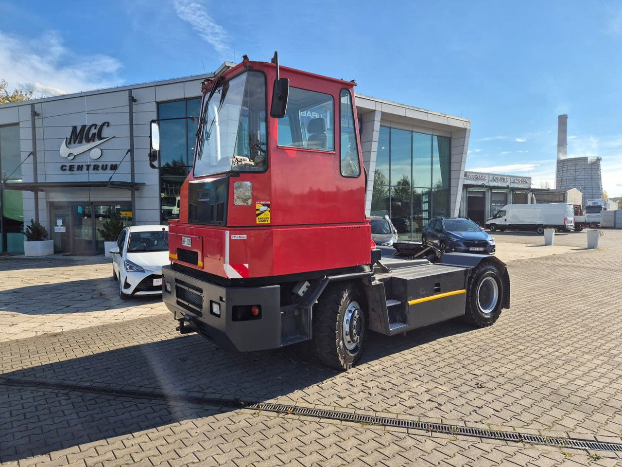 KALMAR TR618i - 4X4 - LIKE NEW! - Terminal tractor: picture 1 KALMAR TR618i - 4X4 - LIKE NEW! - Terminal tractor: picture 1