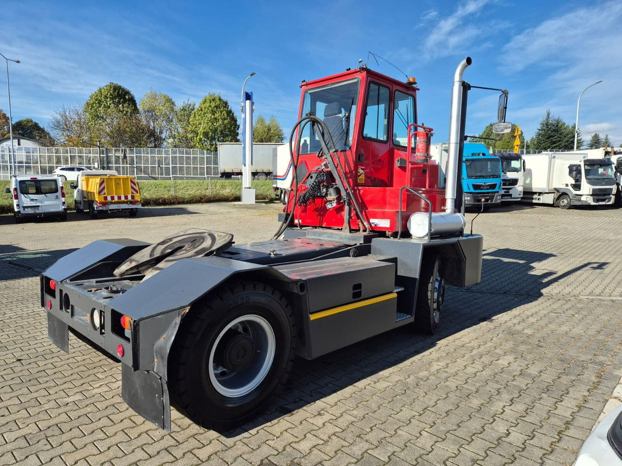 Terminal tractor Kalmar TR618i / 1 Owner / LOW KM / Works Great / NEW Tire S: picture 8 Terminal tractor Kalmar TR618i / 1 Owner / LOW KM / Works Great / NEW Tire S: picture 8