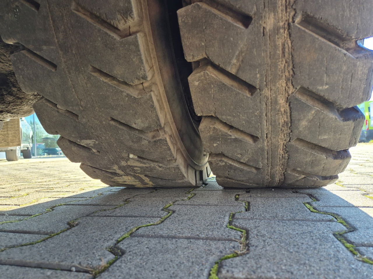 Terminal tractor Kalmar TR618i / 1 Owner / LOW KM / Works Great / NEW Tire S: picture 20 Terminal tractor Kalmar TR618i / 1 Owner / LOW KM / Works Great / NEW Tire S: picture 20