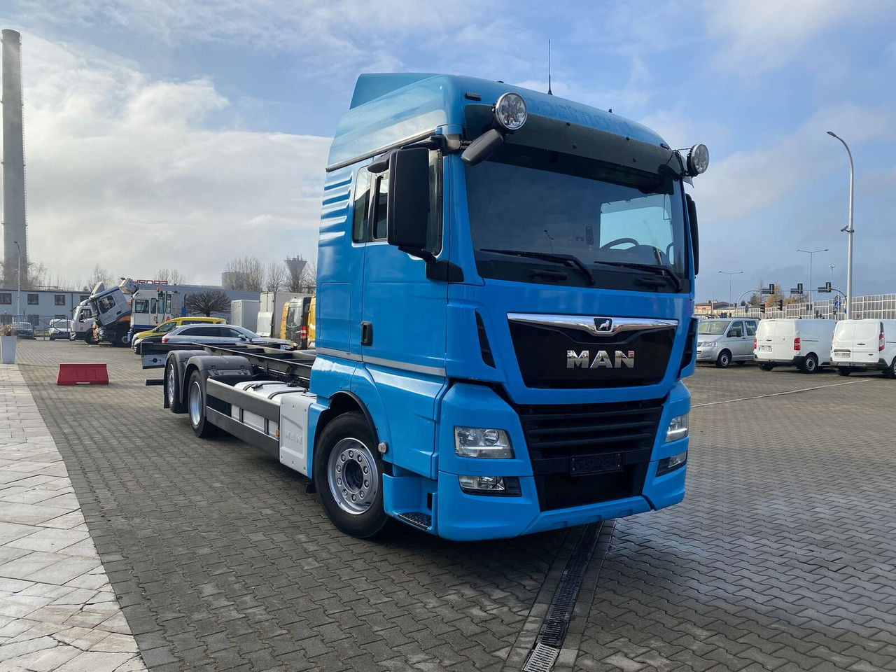 MAN TGX 26.500 - FRAME - LIKE NEW - SERVICED! - Cab chassis truck: picture 4 MAN TGX 26.500 - FRAME - LIKE NEW - SERVICED! - Cab chassis truck: picture 4