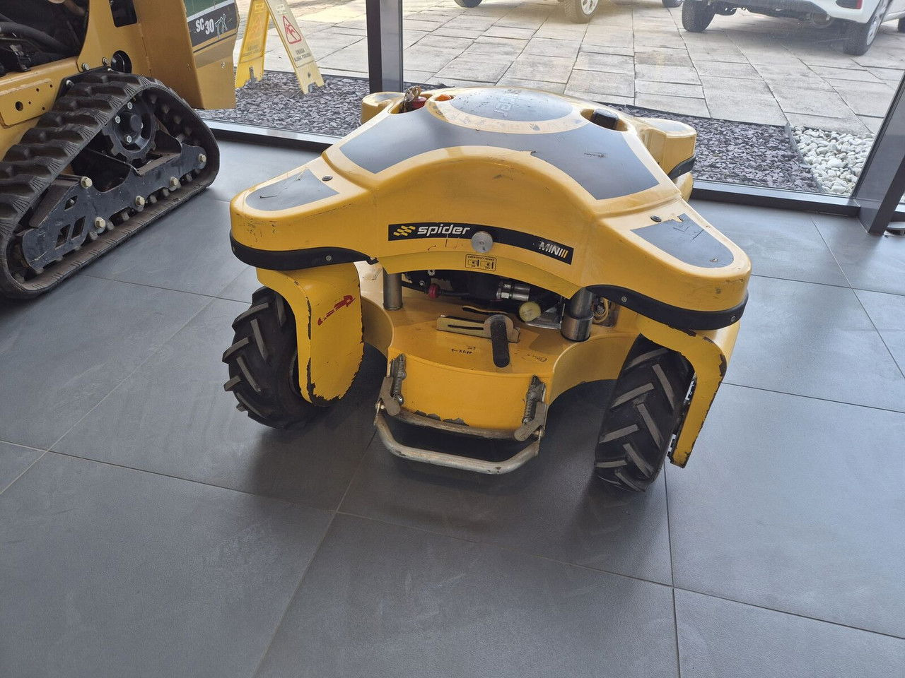 MINI Mini Spider II / 4X4 / NEW Service / Works Great - Garden mower: picture 4 MINI Mini Spider II / 4X4 / NEW Service / Works Great - Garden mower: picture 4