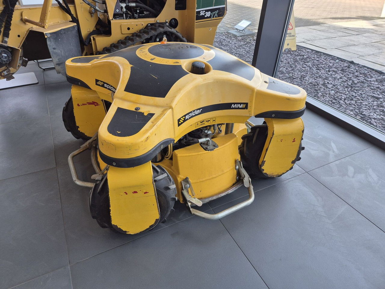 MINI Mini Spider II / 4X4 / NEW Service / Works Great - Garden mower: picture 1 MINI Mini Spider II / 4X4 / NEW Service / Works Great - Garden mower: picture 1