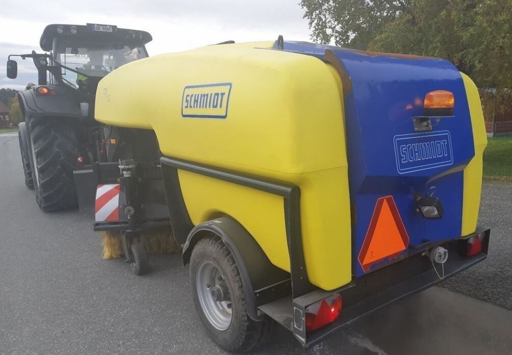 Schmidt TSS 122, Like NEW, Only 203 hours, up to 40KM/h - Transport all - Road sweeper: picture 5 Schmidt TSS 122, Like NEW, Only 203 hours, up to 40KM/h - Transport all - Road sweeper: picture 5