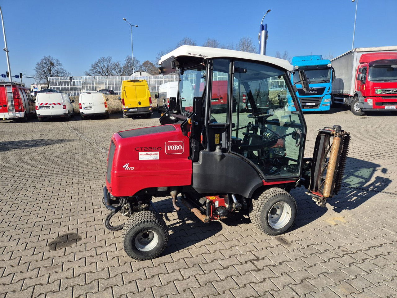 Toro CT2240 / 4WD / Like NEW / Only 1681MTH - Garden mower: picture 3 Toro CT2240 / 4WD / Like NEW / Only 1681MTH - Garden mower: picture 3