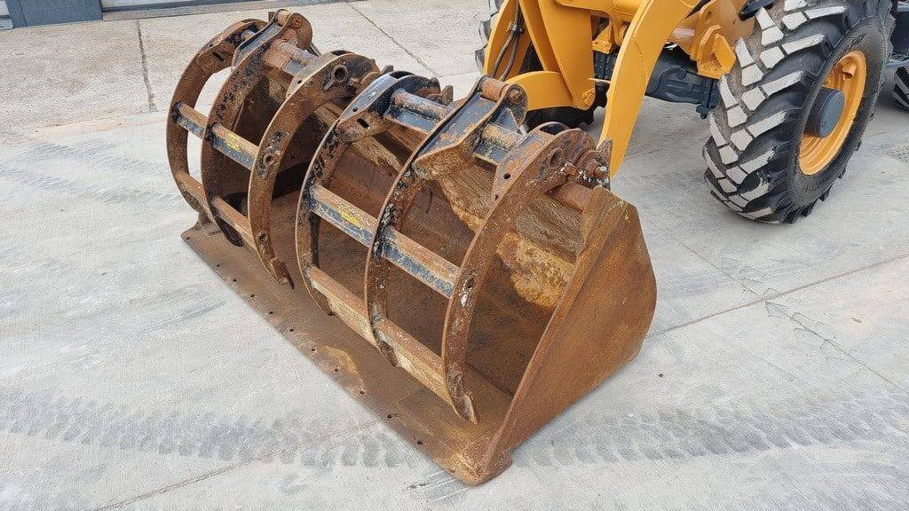Case 321F - NEW Tyres - Wheel loader: picture 2 Case 321F - NEW Tyres - Wheel loader: picture 2