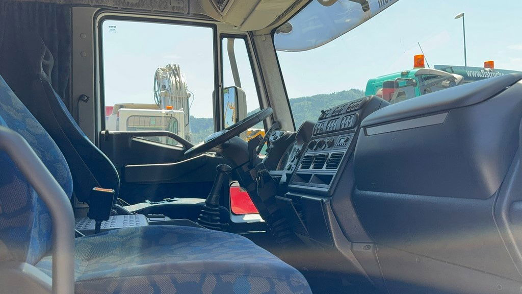 Curtainsider truck Iveco EuroCargo 160 E24 4X2 tarpaulin - air condition: picture 25
